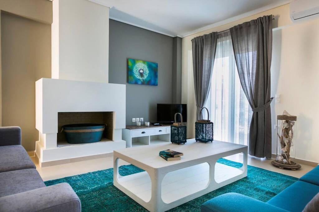 Eucalyptus Suite Sea View Karavomylos Exterior foto